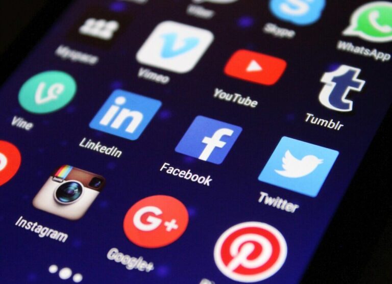 How Many People Use Social Media? how-many-people-use-social-media