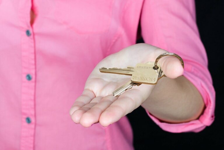 can-a-landlord-ask-you-to-vacate-for-no-reason